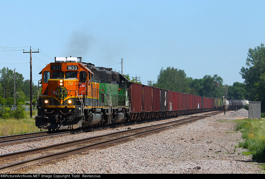 BNSF 1833